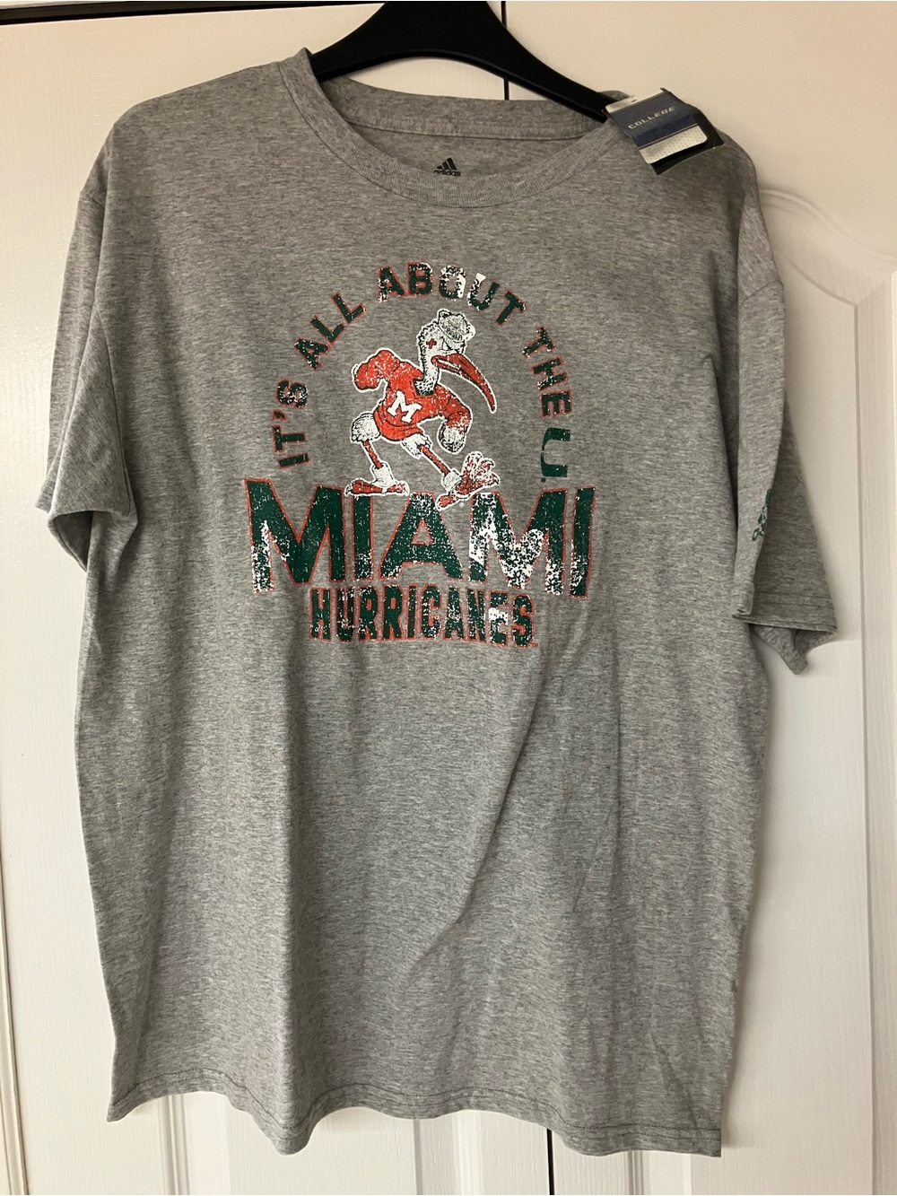Miami Hurricanes Short Sleeve Gray Mens Size XL Shirt NWT!